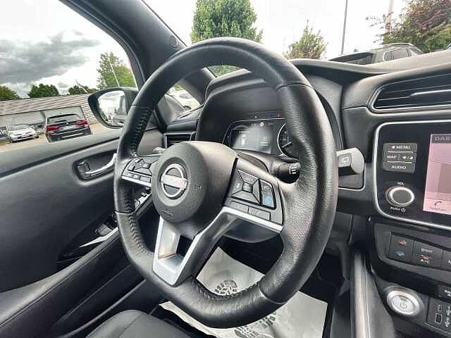 Nissan Leaf Klimaaut.|CarPlay|NAVI|Kamera|LED|SHZ|PDC N-CONNECTA