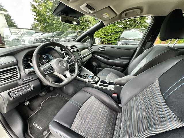 Nissan Leaf Acenta Sitzheizung vorne und hinten