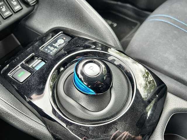 Nissan Leaf Acenta Sitzheizung vorne und hinten