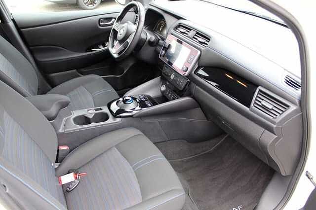 Nissan Leaf 40 kWh N-Connecta LED, WINTER