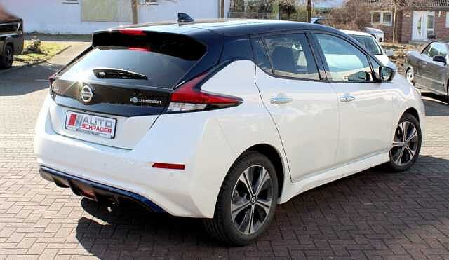 Nissan Leaf 39 kWh N-Con. Winterpaket 8fach bereift