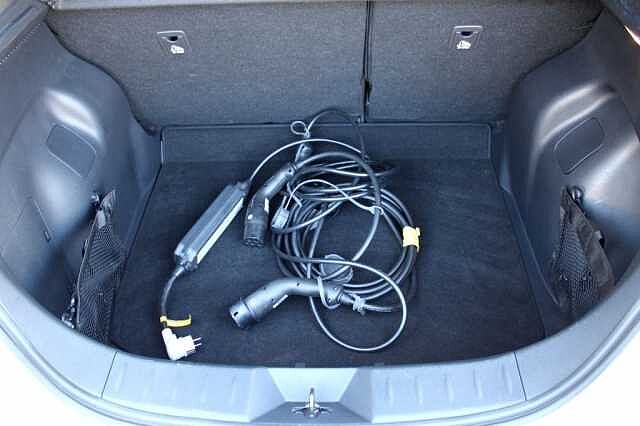 Nissan Leaf 39 kWh N-Con. Winterpaket 8fach bereift