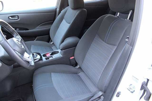 Nissan Leaf 39 kWh N-Con. Winterpaket 8fach bereift