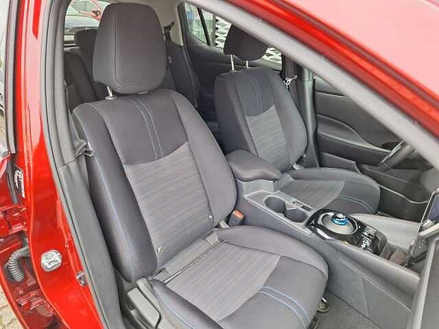 Nissan Leaf 40 kWh N-Connecta LED Navi Sitzheizung