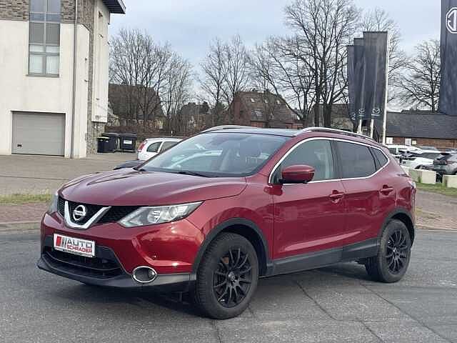 Nissan Qashqai 1.2 DIG-T N-Connecta + Pano + AHK