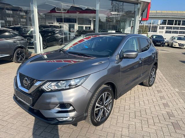Nissan Qashqai 1.3 DiG-T N-Connecta AHK