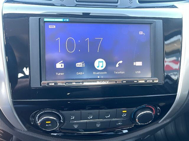 Nissan Navara 2.3 DCi Double Cab 4x4 AHK/AT/Kamera ACENTA