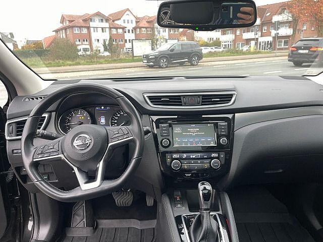 Nissan Qashqai 1.3 DiG-T Akari Pano/360&deg;/CarPlay