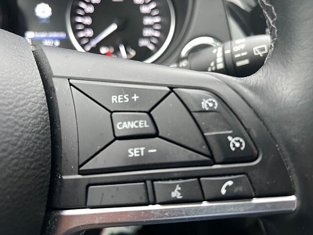 Nissan Qashqai 1.3 DiG-T Akari Pano/360&deg;/CarPlay