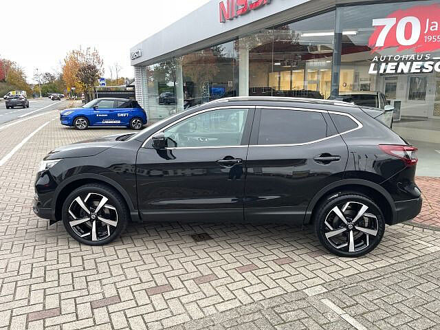 Nissan Qashqai 1.3 DiG-T Akari Pano/360&deg;/CarPlay