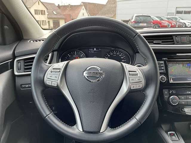 Nissan Qashqai Nissan Qashqai 1.6 dCi Tekna Autom. LED FLA VerkZeichen 360