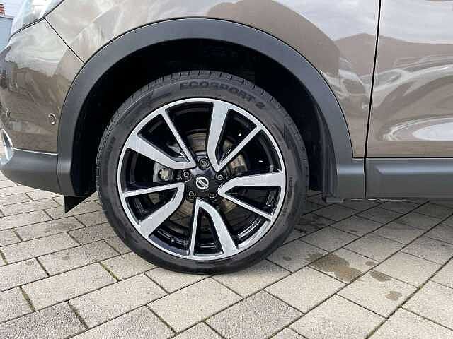Nissan Qashqai Nissan Qashqai 1.6 dCi Tekna Autom. LED FLA VerkZeichen 360