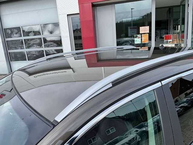 Nissan Qashqai Nissan Qashqai 1.6 dCi Tekna Autom. LED FLA VerkZeichen 360