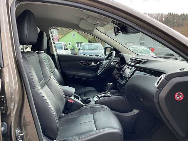 Nissan Qashqai Nissan Qashqai 1.6 dCi Tekna Autom. LED FLA VerkZeichen 360