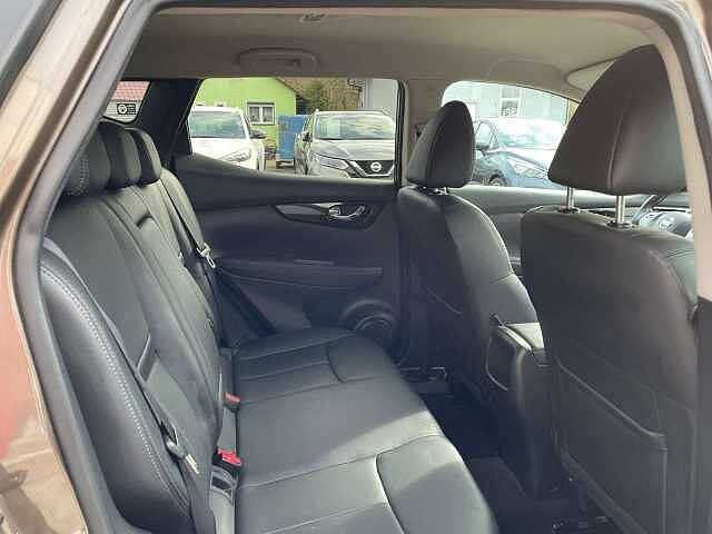 Nissan Qashqai Nissan Qashqai 1.6 dCi Tekna Autom. LED FLA VerkZeichen 360
