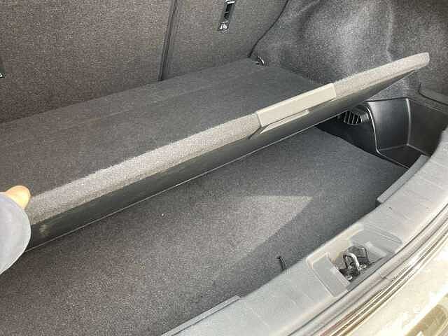 Nissan Qashqai Nissan Qashqai 1.6 dCi Tekna Autom. LED FLA VerkZeichen 360