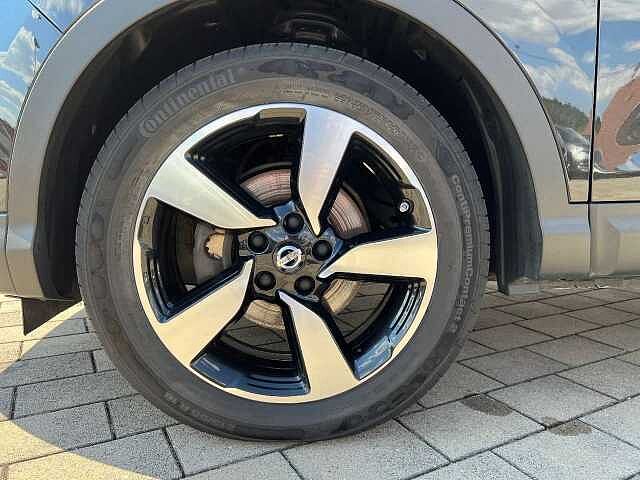 Nissan Qashqai Nissan Qashqai 1.6 dCi 360 4x2 (E6) 360&deg; autom. FLA Pano