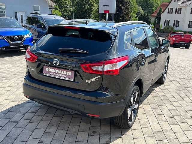 Nissan Qashqai Nissan Qashqai 1.6 dCi 360 4x2 (E6) 360&deg; autom. FLA Pano