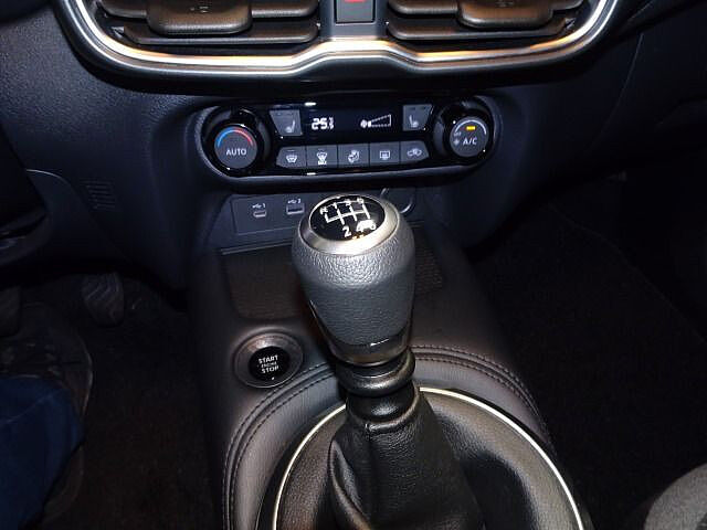 Nissan Juke 1.0 DIG-T N-Connecta Navigation Winterpaket